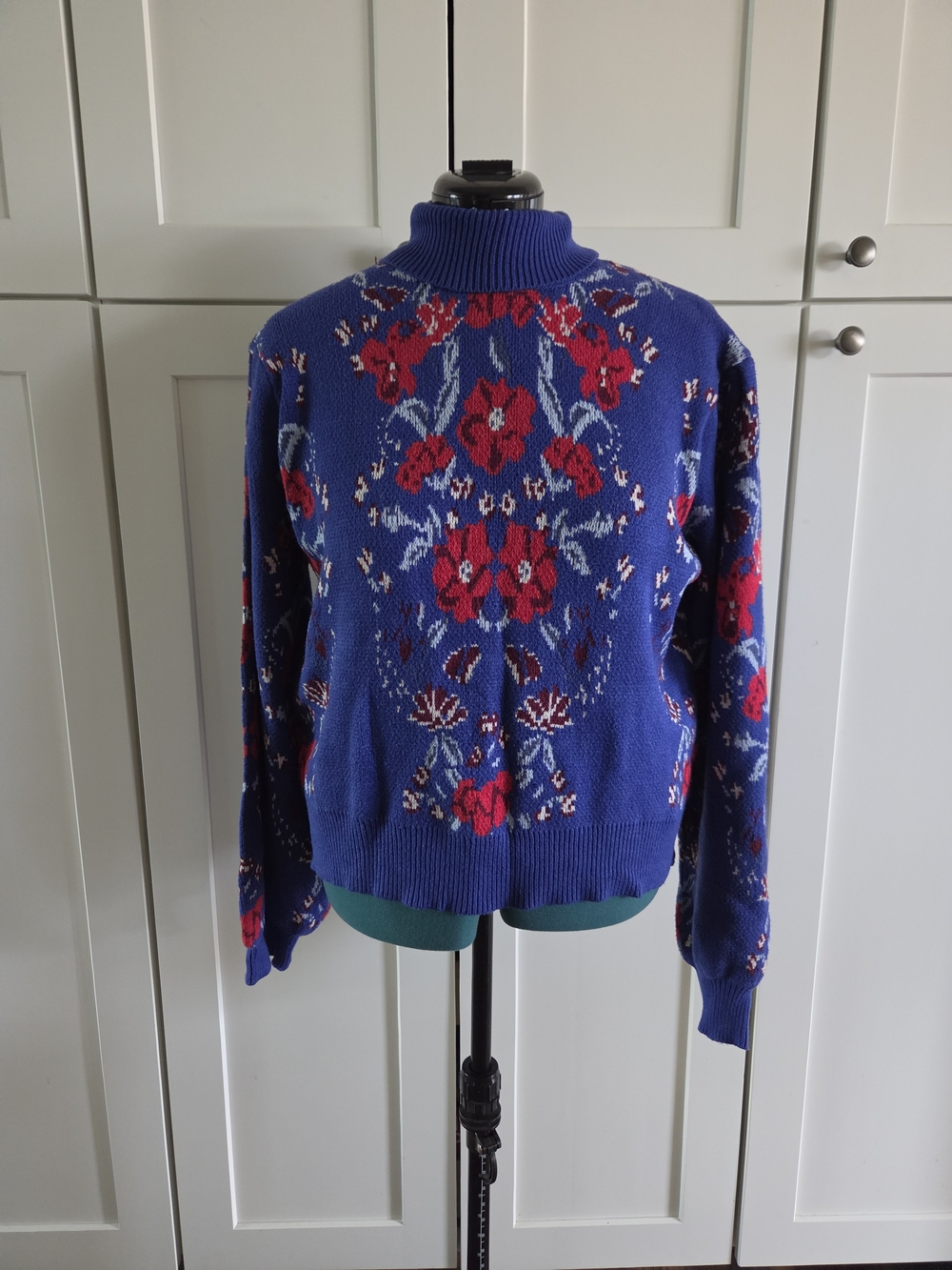 Blue Floral Turtleneck Sweater - Women's Stylish Knit, Size L By Voy